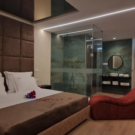 Unique Private